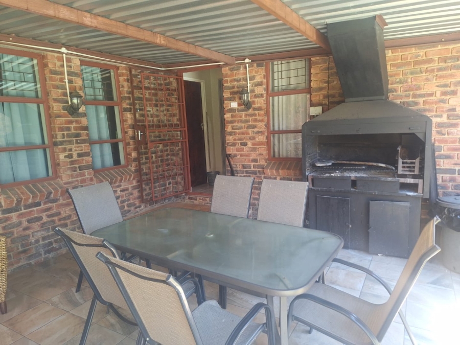 12 Bedroom Property for Sale in Pellissier Free State